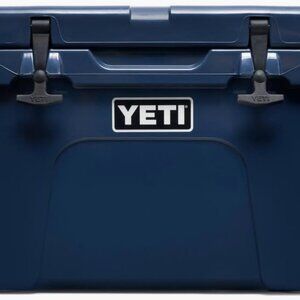 NWT Yeti Tundra 35 Cooler
